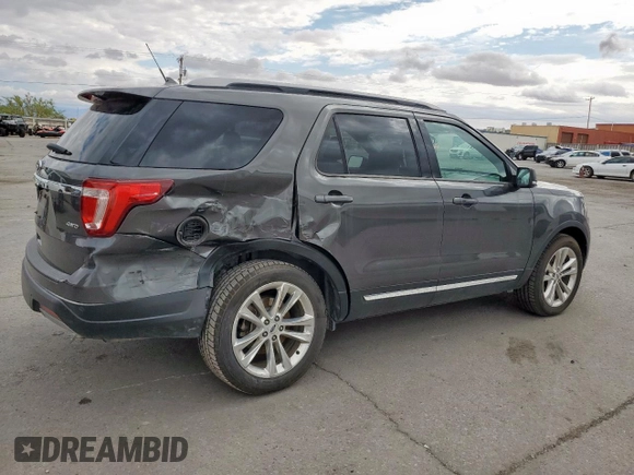 2019 Ford Explorer XLT z VIN 1FM5K8D8XKGA22222, wystawiony jako Copart lot #63078265 z przebiegiem 40 244 mil mil oraz Szkoda całkowita • Salvage title. Historia ofert i sprzedaży dostępna na DreamBid. Obrazek 3.