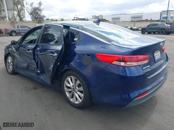 2018 Kia Optima LX with VIN 5XXGT4L35JG270196, listed as a IAAI auction lot 41557198 with NaN miles. Bid and sale history available at carsss.com. Image 3.
