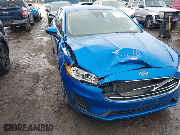 2020 Ford Fusion SE with VIN 3FA6P0HD1LR149783, listed as a IAAI auction lot 41671712 with 88,699 mi miles. Bid and sale history available at carsss.com. Image 6.