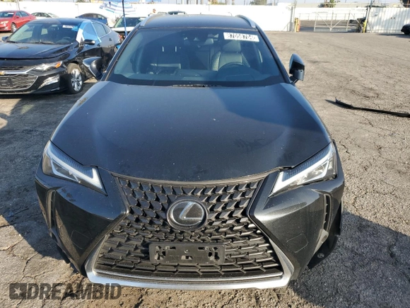 2020 Lexus UX 200 z VIN JTHX3JBH3L2030146, wystawiony jako Copart lot #88565165 z przebiegiem 88 286 mil mil oraz Czysty tytuł • Clean title. Historia ofert i sprzedaży dostępna na DreamBid. Obrazek 5.