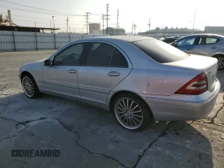 2004 Mercedes-Benz C 320 with VIN WDBRF64J84F450198, listed as a Copart auction lot 83259704 with 104,005 mi miles and Clean Title. Bid and sale history available at DreamBid. Image 2.