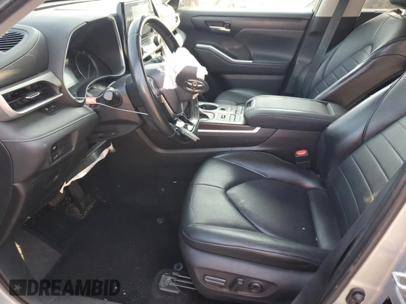 2021 Toyota Highlander XLE with VIN 5TDHZRBH6MS528368, listed as a Copart auction lot 59652945 with 102,712 mi miles and Salvage title. Bid and sale history available at DreamBid. Image 7.