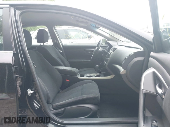 2015 Nissan Altima 2.5 z VIN 1N4AL3AP9FC195019, wystawiony jako IAAI lot #42315205 z przebiegiem 176 402 mil mil oraz . Historia ofert i sprzedaży dostępna na DreamBid. Obrazek 5.