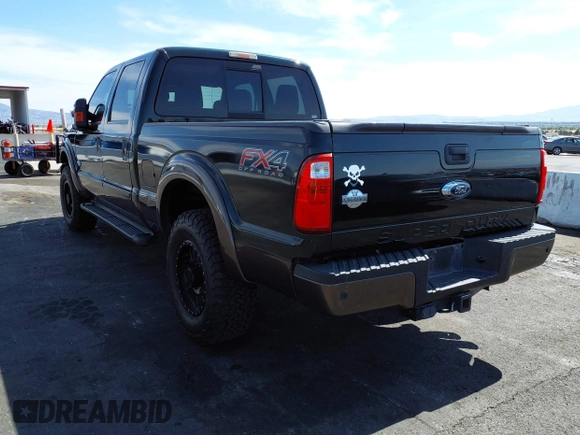 2015 Ford F-250 Lariat z VIN 1FT7W2BT9FEC36528, wystawiony jako IAAI lot #42358471 z przebiegiem 157 487 mil mil oraz . Historia ofert i sprzedaży dostępna na DreamBid. Obrazek 3.