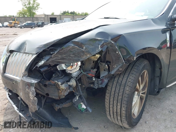 2009 Lincoln MKS with VIN 1LNHM93R19G611743, listed as a IAAI auction lot 42399120 with 210,384 mi miles and . Bid and sale history available at DreamBid. Image 6.