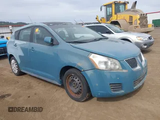 2009 Pontiac Vibe 1SA z VIN 5Y2SP67819Z407031, wystawiony jako IAAI lot #42196056 z przebiegiem Nie podano mil oraz . Historia ofert i sprzedaży dostępna na DreamBid. Obrazek 1.