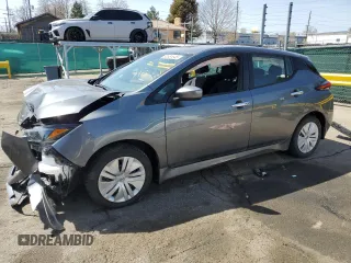 2025 Nissan LEAF S z VIN 1N4AZ1BV9SC559823, wystawiony jako Copart lot #52551645 z przebiegiem 6 064 mil mil oraz Szkoda całkowita • Salvage title. Historia ofert i sprzedaży dostępna na DreamBid. Obrazek 1.