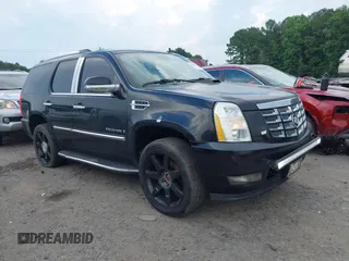 2007 Cadillac Escalade with VIN 1GYFK63887R356687, listed as a IAAI auction lot 42582997 with 231,935 mi miles and . Bid and sale history available at DreamBid. Image 1.