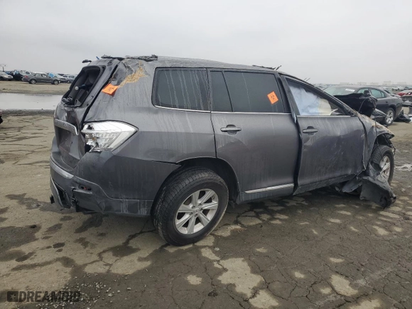 2011 Toyota Highlander with VIN 5TDZK3EH4BS027011, listed as a Copart auction lot 85154394 with 178,142 mi miles and Non Repairable. Bid and sale history available at carsss.com. Image 3.