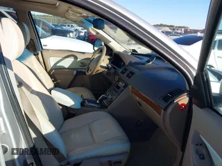 2007 Volvo XC90 V8 with VIN YV4CZ852271332101, listed as a IAAI auction lot 41187358 with 222,954 mi miles. Bid and sale history available at carsss.com. Image 5.