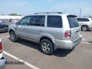 2006 Honda Pilot EX with VIN 2HKYF18446H000383, listed as a IAAI auction lot 42129875 with 206,723 mi miles and . Bid and sale history available at DreamBid. Image 3.