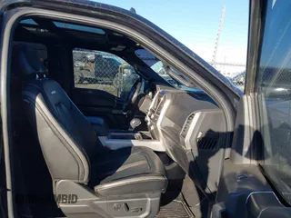 2020 Ford F-150 XL z VIN 1FTEW1E40LFA13676, wystawiony jako IAAI lot #41456139 z przebiegiem 89 287 mil mil oraz . Historia ofert i sprzedaży dostępna na DreamBid. Obrazek 5.