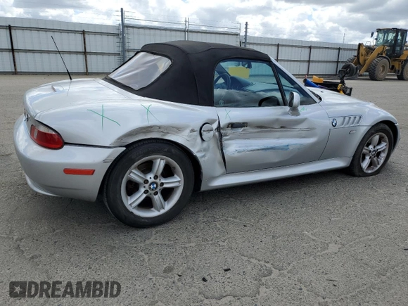 2000 BMW Z3 2.5 with VIN 4USCH9340YLF85274, listed as a Copart auction lot 56897255 with 137,807 mi miles and Salvage title. Bid and sale history available at DreamBid. Image 3.