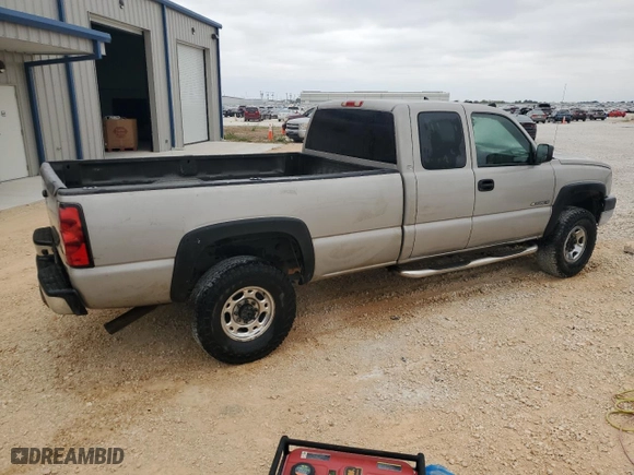 2007 Chevrolet Silverado 2500HD Classic LS with VIN 1GCHC29U77E190906, listed as a Copart auction lot 76847794 with 235,505 mi miles and Clean Title. Bid and sale history available at carsss.com. Image 3.