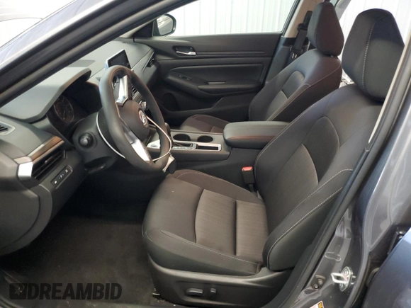 2025 Nissan Altima SV z VIN 1N4BL4DV2SN320249, wystawiony jako Copart lot #56504895 z przebiegiem 12 327 mil mil oraz Szkoda całkowita • Salvage title. Historia ofert i sprzedaży dostępna na DreamBid. Obrazek 7.