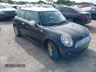 2010 MINI Hardtop with VIN WMWMF3C5XATU77265, listed as a IAAI auction lot 42007797 with 28,856 mi miles and . Bid and sale history available at DreamBid. Image 1.