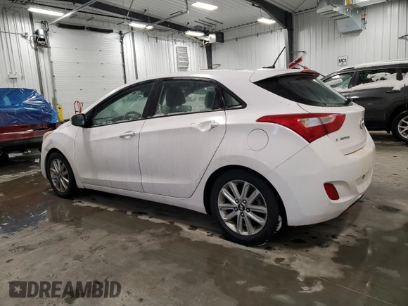 2015 Hyundai Elantra GT GL with VIN KMHD25LH8FU250772, listed as a Copart auction lot 43330335 with 240,063 mi miles and Clean Title. Bid and sale history available at carsss.com. Image 2.