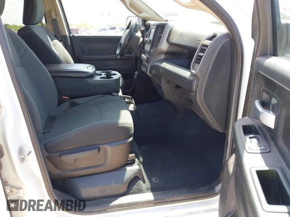 2019 Ram 2500 Tradesman with VIN 3C6UR5HLXKG621237, listed as a IAAI auction lot 42499165 with 79,899 mi miles and . Bid and sale history available at DreamBid. Image 5.