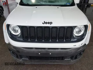 2018 Jeep Renegade Latitude with VIN ZACCJABH7JPH95711, listed as a IAAI auction lot 42124871 with 177,280 mi miles. Bid and sale history available at carsss.com. Image 6.
