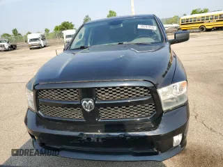 2014 Ram 1500 Express z VIN 1C6RR7KT4ES313245, wystawiony jako Copart lot #59291955 z przebiegiem 191 397 mil mil oraz Czysty tytuł • Clean title. Historia ofert i sprzedaży dostępna na DreamBid. Obrazek 5.