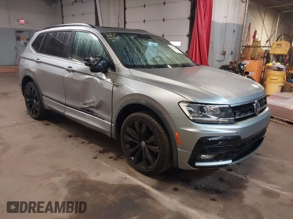 2020 Volkswagen Tiguan SE with VIN 3VV2B7AX5LM149305, listed as a IAAI auction lot 41920685 with 30,512 mi miles and . Bid and sale history available at DreamBid. Image 1.