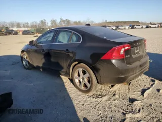 2013 Volvo S60 T5 with VIN YV1612FH3D2176304, listed as a Copart auction lot 46753425 with 117,978 mi miles and Salvage Title. Bid and sale history available at carsss.com. Image 2.