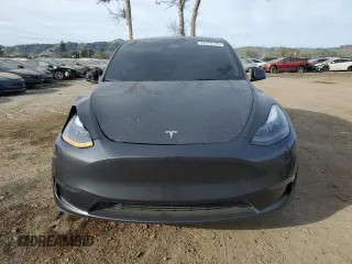 2024 Tesla Model Y with VIN 7SAYGDED5RF105278, listed as a Copart auction lot 44376125 with 12,693 mi miles and Salvage Title. Bid and sale history available at DreamBid. Image 5.