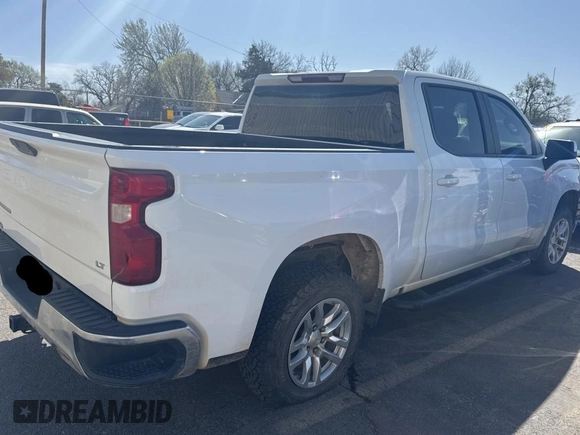 2021 Chevrolet Silverado 1500 LT with VIN 3GCUYDED1MG238048, listed as a Copart auction lot 50354435 with 156,095 mi miles and Clean Title. Bid and sale history available at carsss.com. Image 4.