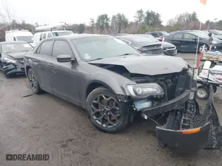 2018 Chrysler 300 with VIN 2C3CCAGGXJH226593, listed as a IAAI auction lot 41813976 with 114,557 mi miles. Bid and sale history available at carsss.com. Image 13.