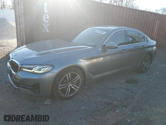 2021 BMW 5 Series 530i xDrive with VIN WBA13BJ06MCF12999, listed as a Copart auction lot 43918855 with 26,587 mi miles and Salvage Title. Bid and sale history available at carsss.com. Image 1.