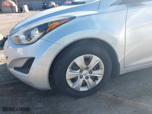 2016 Hyundai Elantra SE with VIN KMHDH4AE3GU529999, listed as a IAAI auction lot 41932413 with 171,360 mi miles. Bid and sale history available at carsss.com. Image 21.