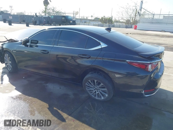 2021 Lexus ES with VIN 58AD11D16MU002636, listed as a IAAI auction lot 41850264 with 1 mi miles. Bid and sale history available at carsss.com. Image 3.