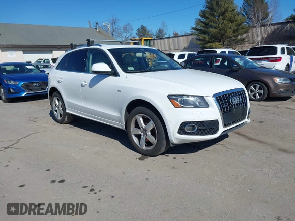 2012 Audi Q5 3.2L Premium Plus with VIN WA1DKAFP1CA101109, listed as a IAAI auction lot 41718242 with 166,120 mi miles. Bid and sale history available at carsss.com. Image 1.