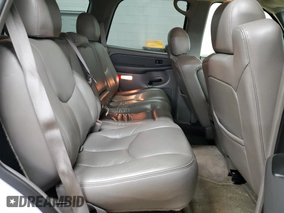 2003 GMC Yukon SLT with VIN 1GKEK13V03J153137, listed as a Copart auction lot 46810965 with 271,278 mi miles and Salvage Title. Bid and sale history available at carsss.com. Image 12.