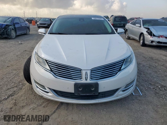 2014 Lincoln MKZ with VIN 3LN6L2GK4ER811632, listed as a Copart auction lot 59675525 with 143,230 mi miles and Salvage title. Bid and sale history available at DreamBid. Image 5.