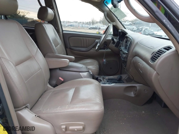 2003 Toyota Sequoia Limited with VIN 5TDBT48A23S164548, listed as a IAAI auction lot 41716216 with 224,658 mi miles. Bid and sale history available at carsss.com. Image 5.