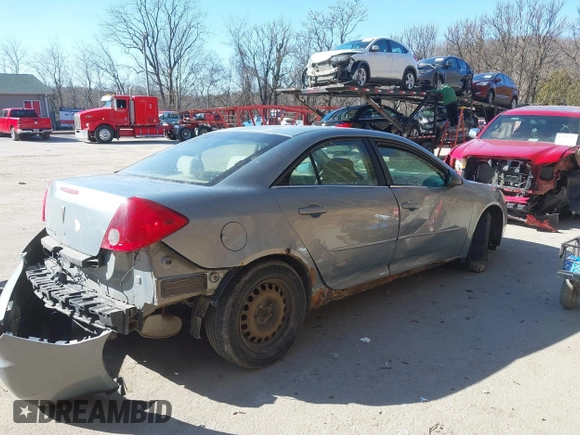 2007 Pontiac G6 1SV Value Leader with VIN 1G2ZF58B474193687, listed as a IAAI auction lot 41751844 with 185,093 mi miles. Bid and sale history available at carsss.com. Image 4.