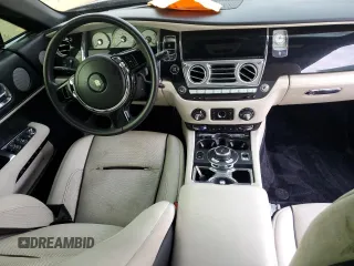 2019 Rolls-Royce Dawn z VIN SCA666D58KU115921, wystawiony jako Copart lot #73912984 z przebiegiem Nie podano mil oraz Szkody całkowita. Historia ofert i sprzedaży dostępna na DreamBid. Obrazek 8.