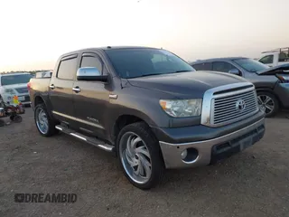 2013 Toyota Tundra Limited z VIN 5TFFY5F19DX137337, wystawiony jako IAAI lot #41848771 z przebiegiem 182 886 mil mil oraz . Historia ofert i sprzedaży dostępna na DreamBid. Obrazek 1.