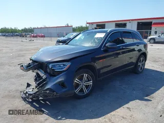 2020 Mercedes-Benz GLC 300 z VIN WDC0G8DB3LF715789, wystawiony jako IAAI lot #42270498 z przebiegiem 88 882 mil mil oraz . Historia ofert i sprzedaży dostępna na DreamBid. Obrazek 2.