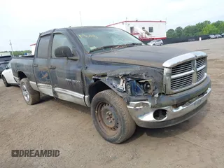 2005 Dodge 1500 ST z VIN 1D3HU18D45J538262, wystawiony jako IAAI lot #42432027 z przebiegiem 181 902 mil mil oraz . Historia ofert i sprzedaży dostępna na DreamBid. Obrazek 1.