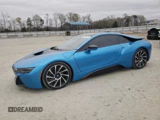 2015 BMW i8 with VIN WBY2Z2C52FV392054, listed as a Copart auction lot 48444544 with 32,079 mi miles and Clean Title. Bid and sale history available at carsss.com. Image 1.
