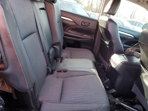 2018 Toyota Highlander LE with VIN 5TDBZRFH0JS834994, listed as a Copart auction lot 89186905 with 73,239 mi miles and Salvage Title. Bid and sale history available at carsss.com. Image 11.