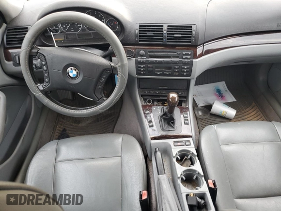 2005 BMW 3 Series 330xi with VIN WBAEW53455PN40181, listed as a Copart auction lot 77047263 with 111,000 mi miles and Salvage Title. Bid and sale history available at DreamBid. Image 8.