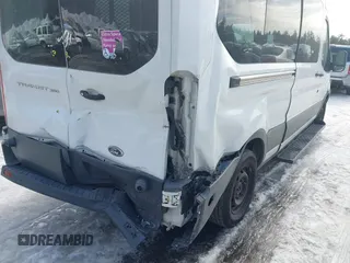 2018 Ford Transit Passenger XL z VIN 1FBZX2CMXJKA07321, wystawiony jako IAAI lot #41373858 z przebiegiem 197 135 mil mil oraz . Historia ofert i sprzedaży dostępna na DreamBid. Obrazek 17.