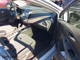 2018 Chevrolet Cruze LS with VIN 1G1BC5SMXJ7223452, listed as a IAAI auction lot 41412639 with 70,302 mi miles. Bid and sale history available at carsss.com. Image 5.