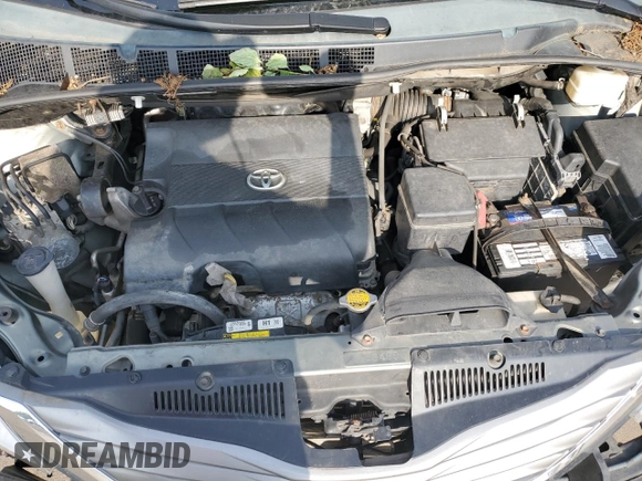 2014 Toyota Sienna XLE z VIN 5TDYK3DC2ES437683, wystawiony jako Copart lot #60549975 z przebiegiem 145 608 mil mil oraz Szkoda całkowita • Salvage title. Historia ofert i sprzedaży dostępna na DreamBid. Obrazek 11.