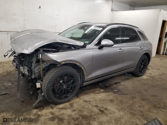 2022 Genesis GV70 3.5T Sport with VIN KMUMCDTC5NU041548, listed as a Copart auction lot 43060725 with 0 mi miles and Salvage Title. Bid and sale history available at carsss.com. Image 1.