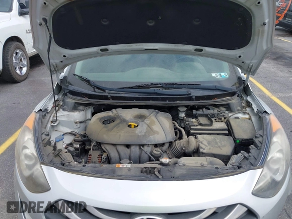 2013 Hyundai Elantra GT with VIN KMHD35LE7DU131627, listed as a IAAI auction lot 42093450 with 147,183 mi miles. Bid and sale history available at carsss.com. Image 10.