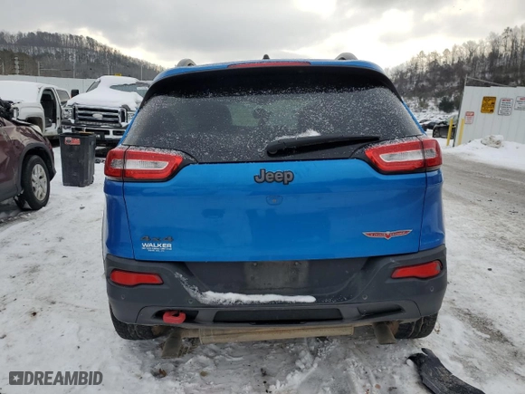 2018 Jeep Cherokee Trailhawk with VIN 1C4PJMBX5JD548695, listed as a Copart auction lot 41658465 with 123,808 mi miles and Salvage Title. Bid and sale history available at carsss.com. Image 6.